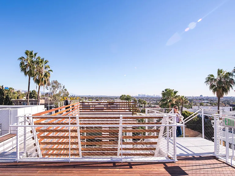 935 N San Vicente Blvd #7 — Photo 20