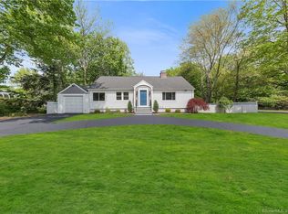 781 Valley Rd, Fairfield, CT 06825