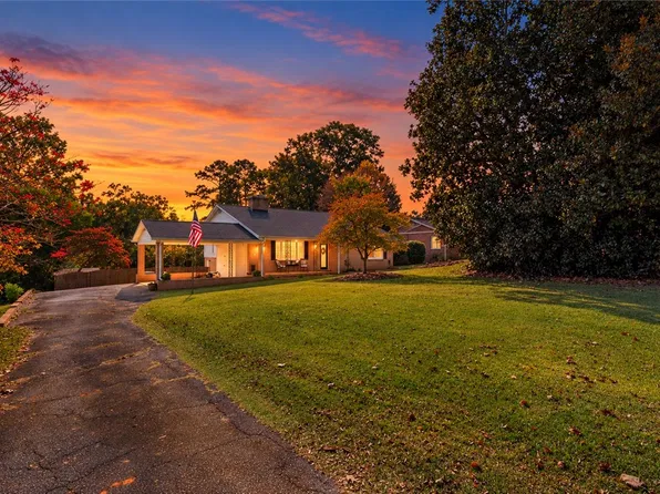 120 Cart Dr, Spartanburg, SC 29307