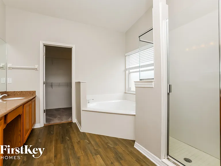 14425 N Greater Hills Blvd — Photo 10