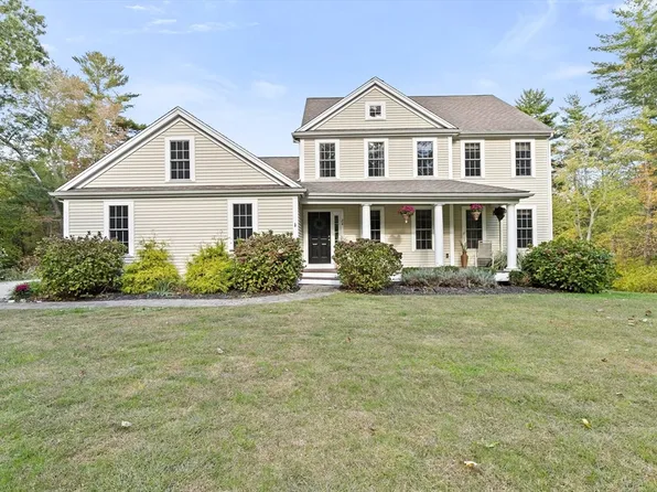 24 Sparrow Ln, Pembroke, MA 02359