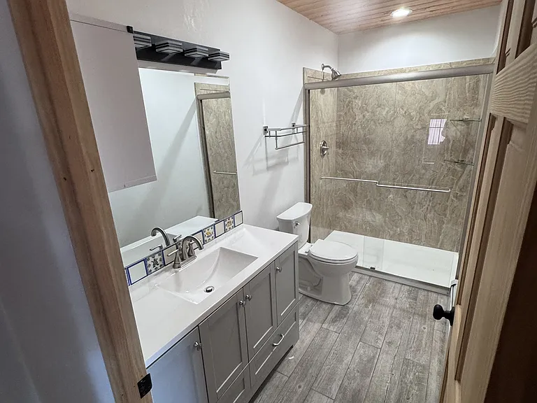 232 Valverde St — Photo 92