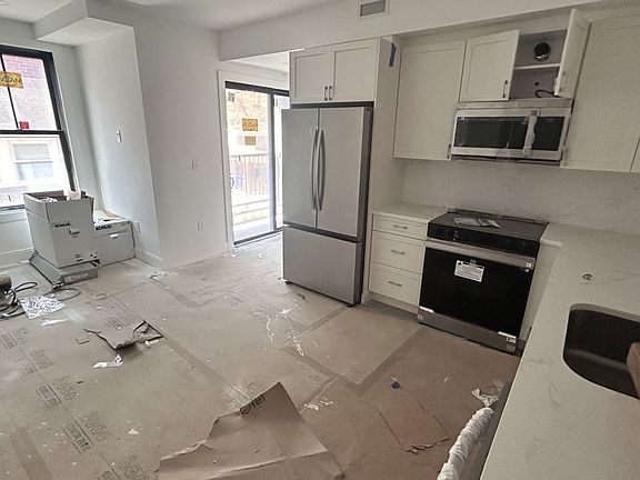 3rd image of 36 Colborne Rd #2F