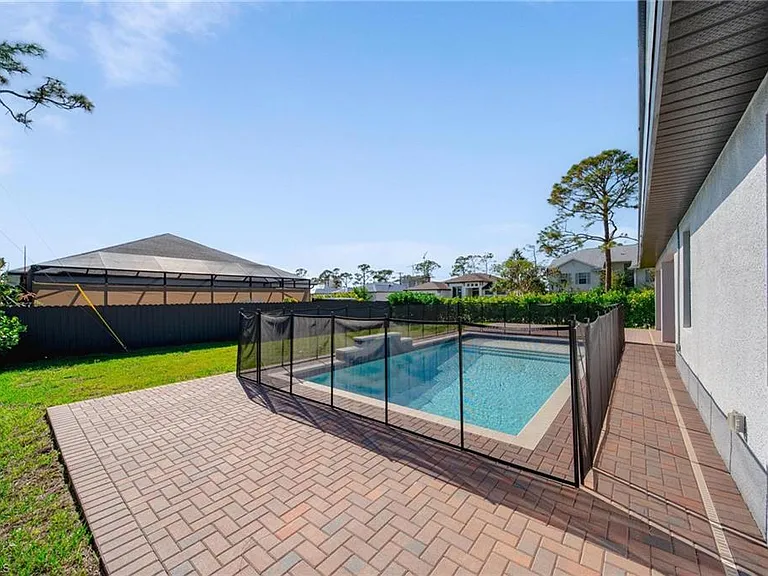 4665 Key Largo Ln — Photo 38