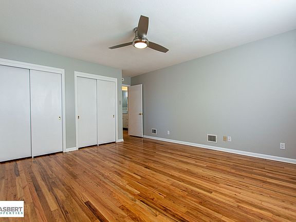 Large primary bedroom