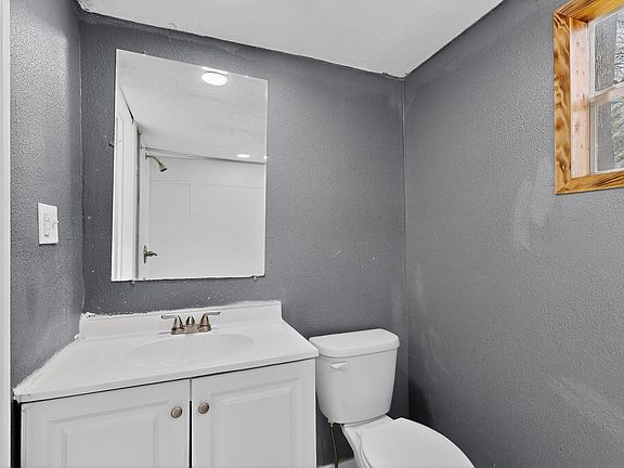 4th image of 1421 Whippoorwill Way