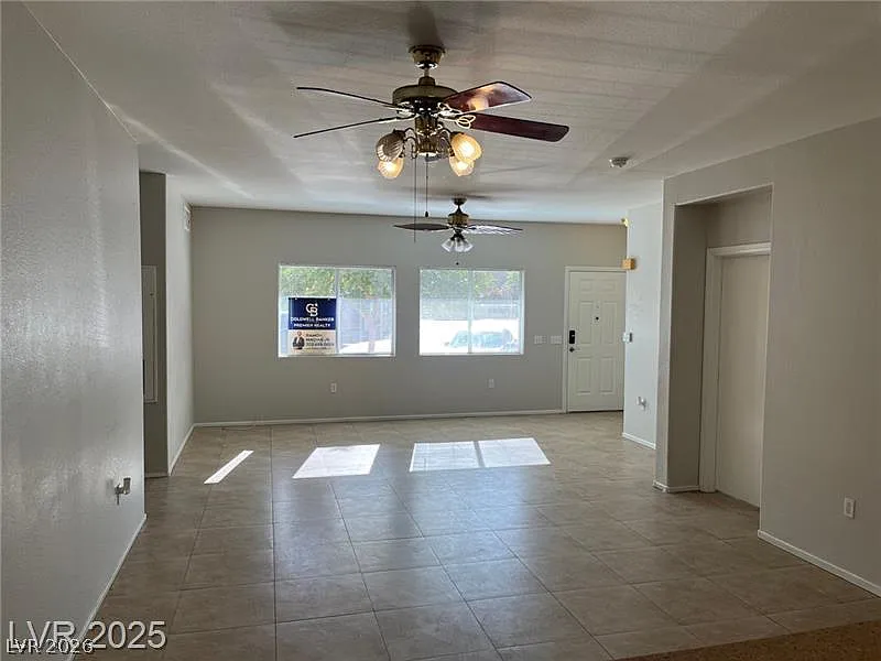 2 bed, 2.0 bath, 1217 sqft, $1,700 — Photo 3
