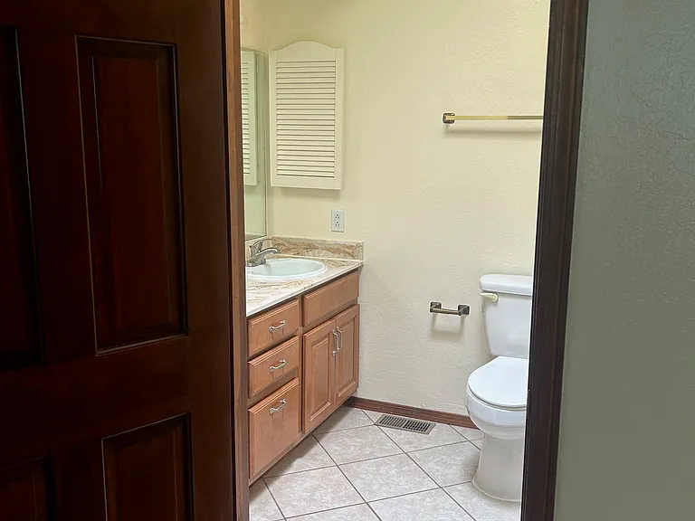 12912 Kachina Pl NE #A — Photo 8