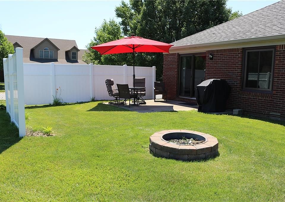 1st image of 1478 Temple Dr