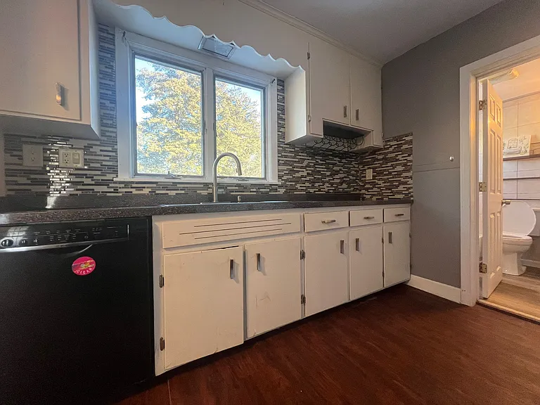 6 Seaview Ave — Photo 8