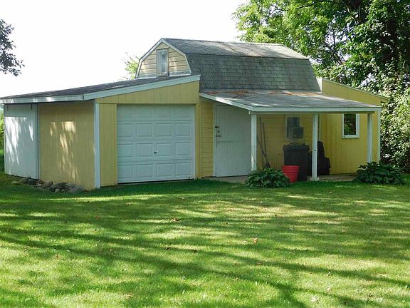 3rd image of 28662 Schwalm Dr