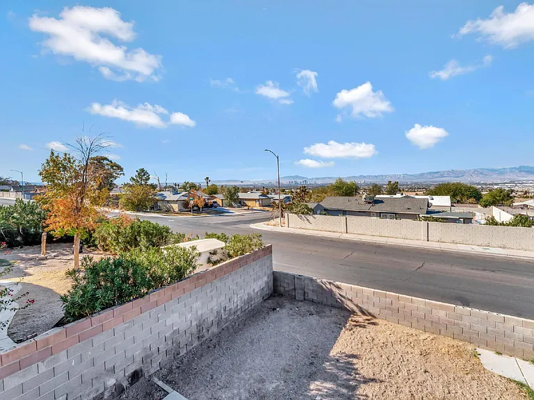 2257 Exeter Dr #D — Photo 28