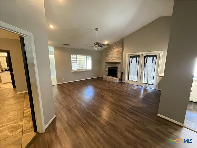 519 Rattan Dr — Photo 7