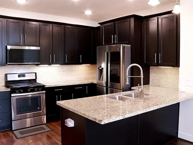 1803 Crestdale Dr — Photo 16