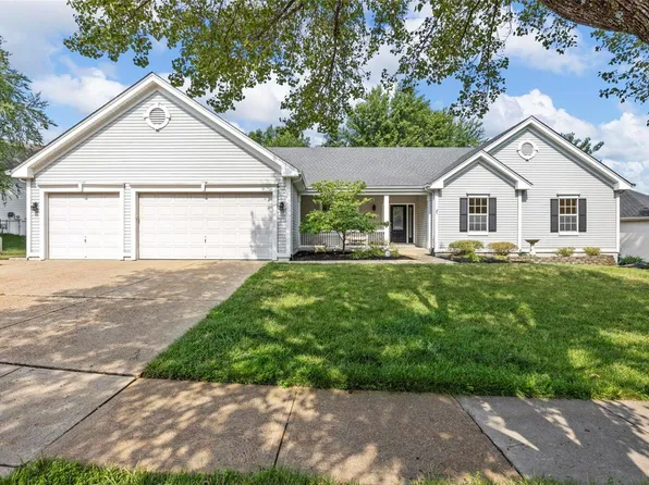 415 Winding Oaks Ct, Ballwin, MO 63021