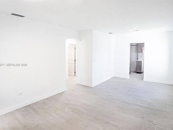 3rd image of 2620 SW 9th St
