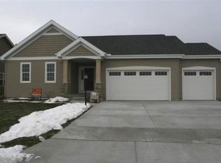 839 Shooting Star Cir, Deforest, WI 53532