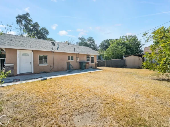 1305 27th St, Bakersfield, CA 93301