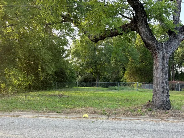 533 Edmonson Ave, Athens, TX 75751