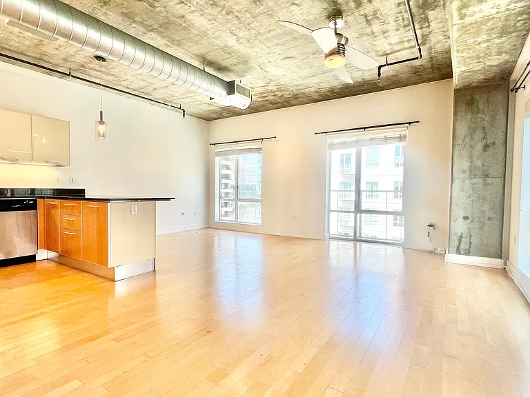 645 W 9th St #631 — Photo 2