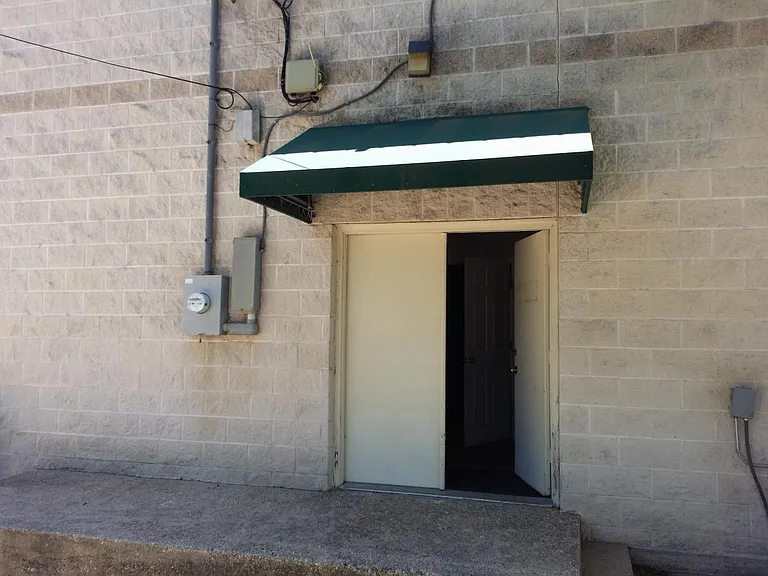 215 W Avenue D #OFFICE BUILD — Photo 17