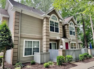345 Gainsborough Sq, Chesapeake, VA 23320