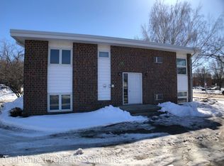 1002 N 39th St APT 3, Grand Forks, ND 58203