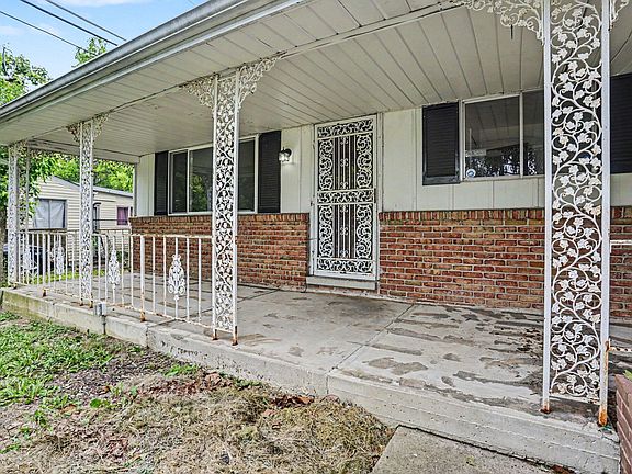 4th image of 3241 Haskell Dr