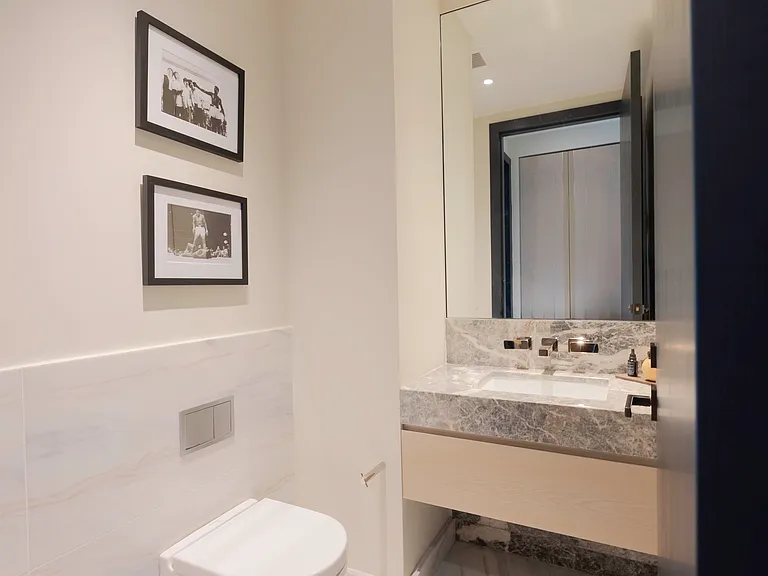 125 Greenwich St #25C — Photo 13