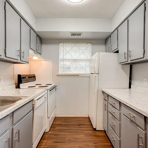 2 bed / 1.5 bath