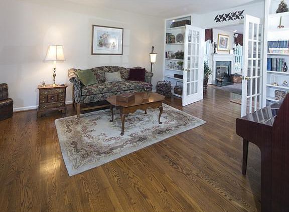 Formal Living Room has French Doors !