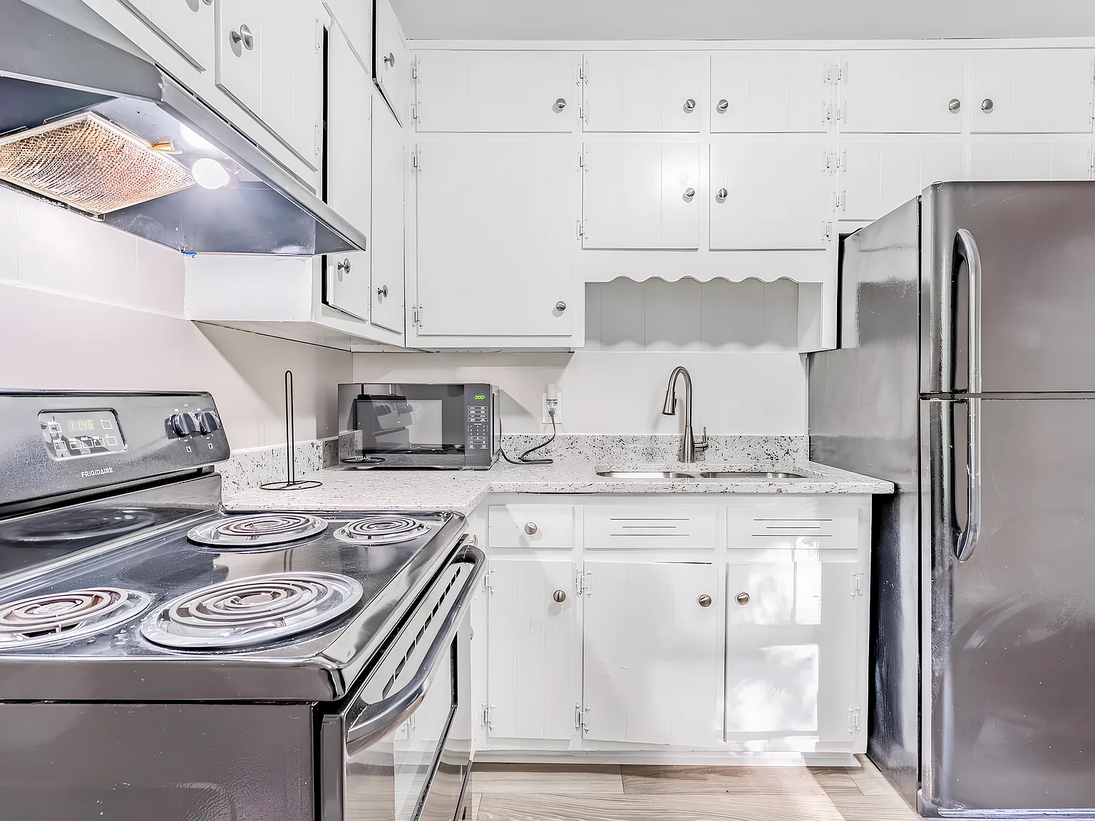 4 bed, 3.0 bath, 1125 sqft, $646 — Photo 4