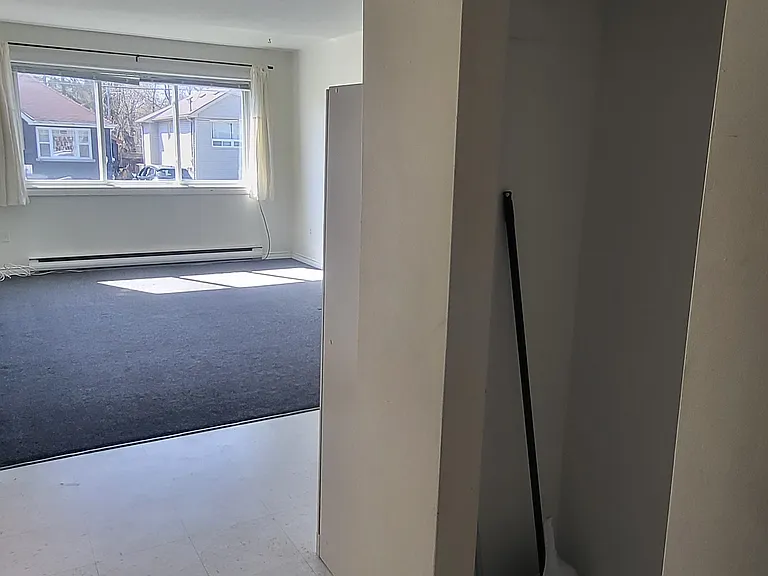 265 Macdonnell St #3 — Photo 6