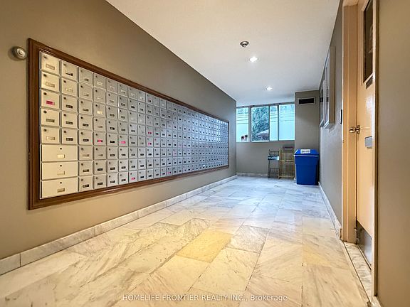 5th image of 3695 Kaneff Cres Space H7