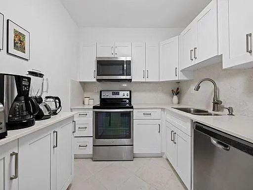 3221 S Ocean Blvd #405 — Photo 4