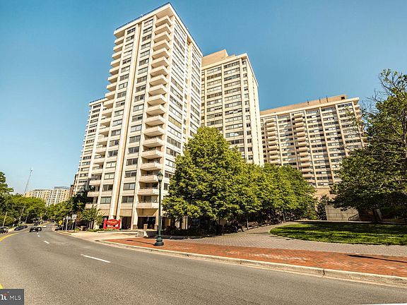 2nd image of 4515 Willard Ave APT 1020S