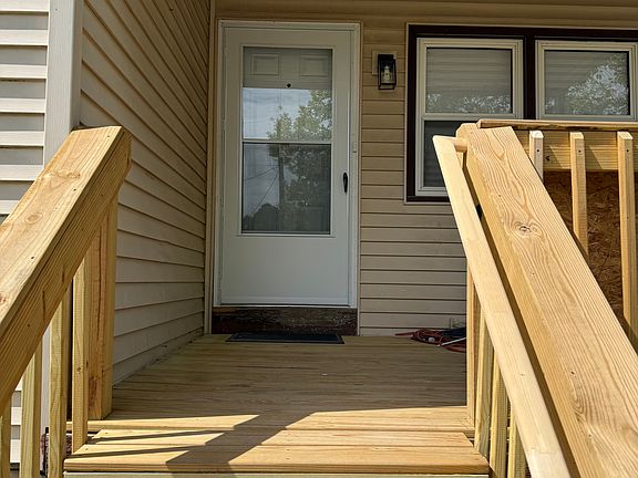 2nd image of 84 Seabreeze Rd #1
