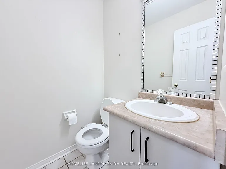 5 Coburg Cres — Photo 7