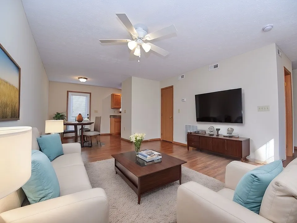 The Ridge Apartments & Townhomes