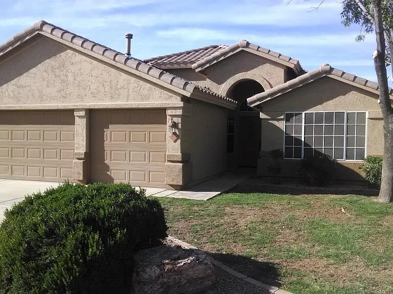 662 W Princeton Ave — Photo 1