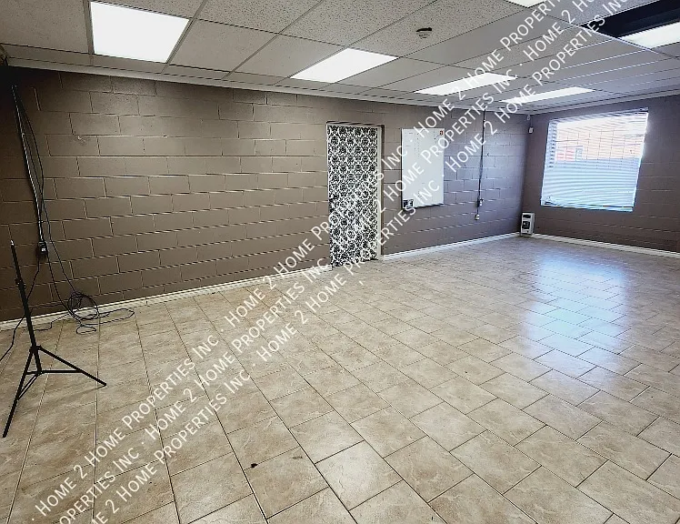 1095 Felix Ave #2 — Photo 5