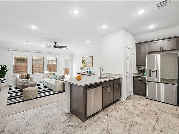 4th image of 3015 Cliffview Dr