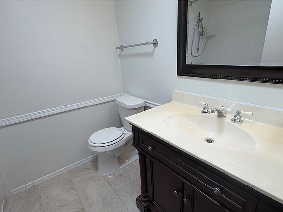 5th image of 5426 Barcelona Dr