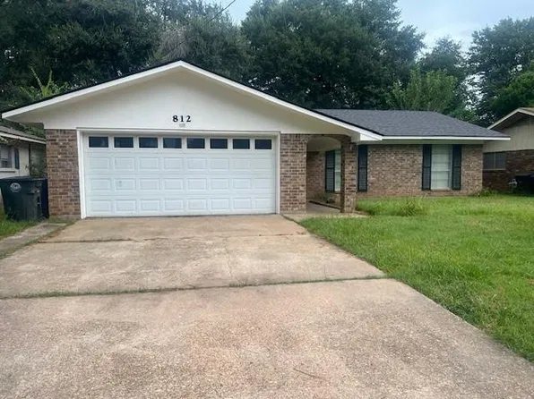 812 Watson Dr, Natchitoches, LA 71457