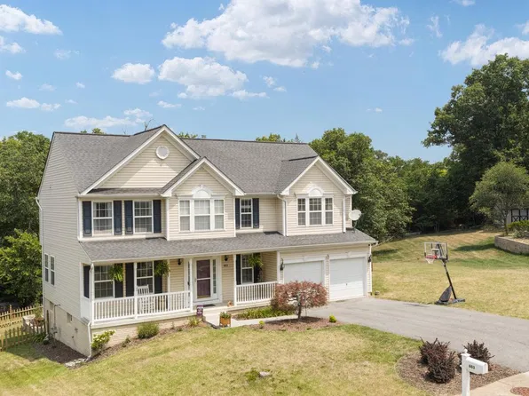 603 Crystal Ln, Strasburg, VA 22657