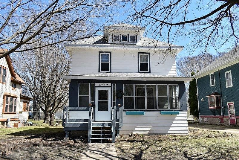 1st image of 311 S Elm St
