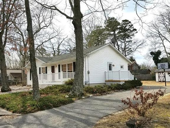 3rd image of 719 Henley Ave