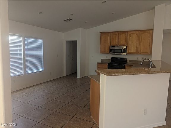 5th image of 2704 Frecco Cavern Ct