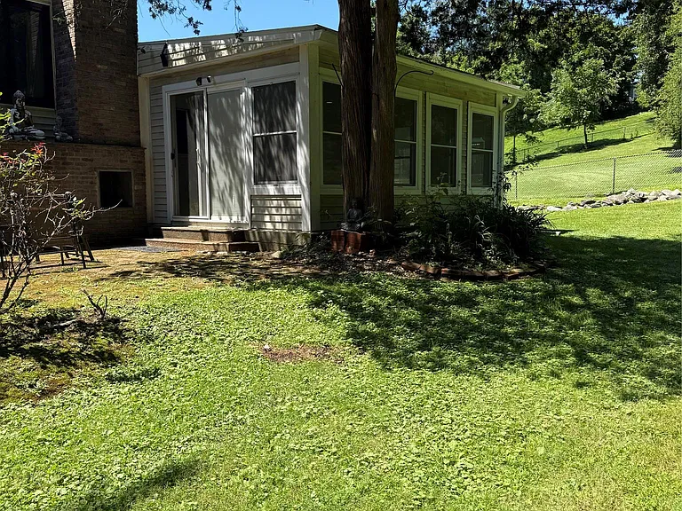 55 Cumberland Rd — Photo 21