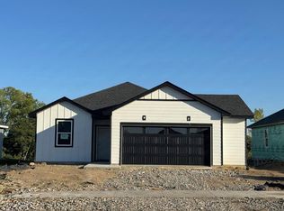 741 Vista Ct, Hanover, MN 55341